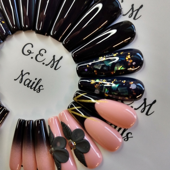 Press on nails (long coffin) - Picture 2 of 3